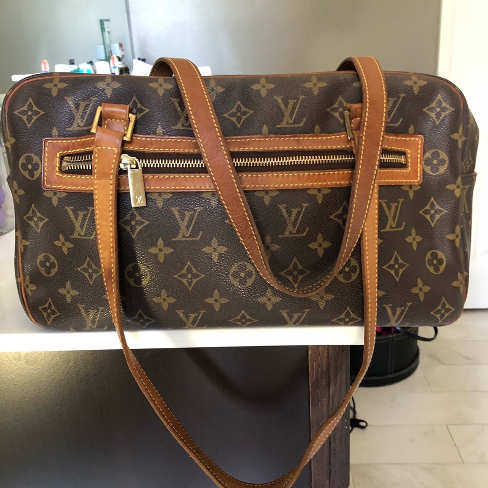 Vintage Louis Vuitton Cite Monogram Bag